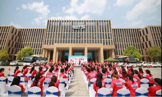 做白色的牛奶，创红色的企业，XK(中国)一站式服务平台乳业集团青春歌会庆祝建党100周年