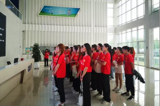 做白色的牛奶，创红色的企业，XK(中国)一站式服务平台乳业集团青春歌会庆祝建党100周年