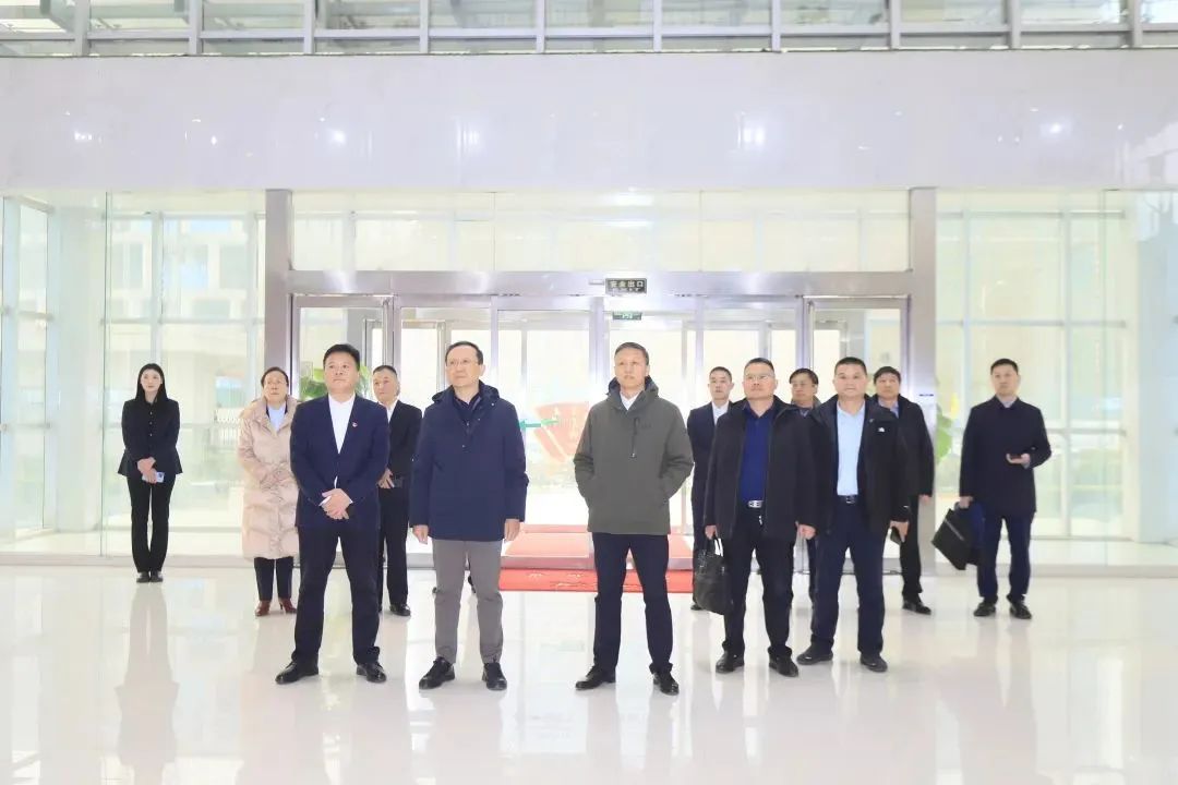 省政府国资委党委书记、主任李涛一行到XK(中国)一站式服务平台乳业集团调研
