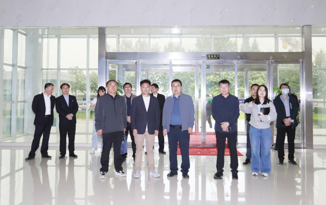 XK(中国)一站式服务平台丨宁夏农业农村厅畜牧兽医局局长洪龙一行莅临XK(中国)一站式服务平台参观调研 XK(中国)一站式服务平台丨宁夏农业农村厅畜牧兽医局局长洪龙一行莅临XK(中国)一站式服务平台参观调研