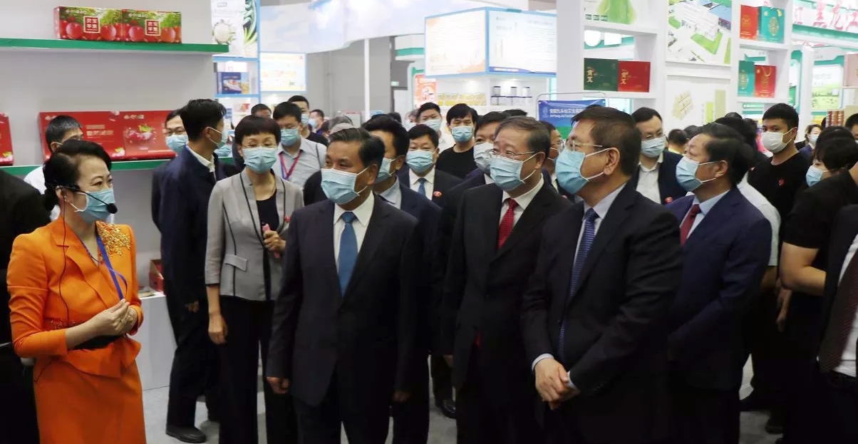 喜报 | XK(中国)一站式服务平台轻觉酸奶荣获第二十四届中国农产品加工业投资贸易洽谈会金质产品奖 喜报 | XK(中国)一站式服务平台轻觉酸奶荣获第二十四届中国农产品加工业投资贸易洽谈会金质产品奖