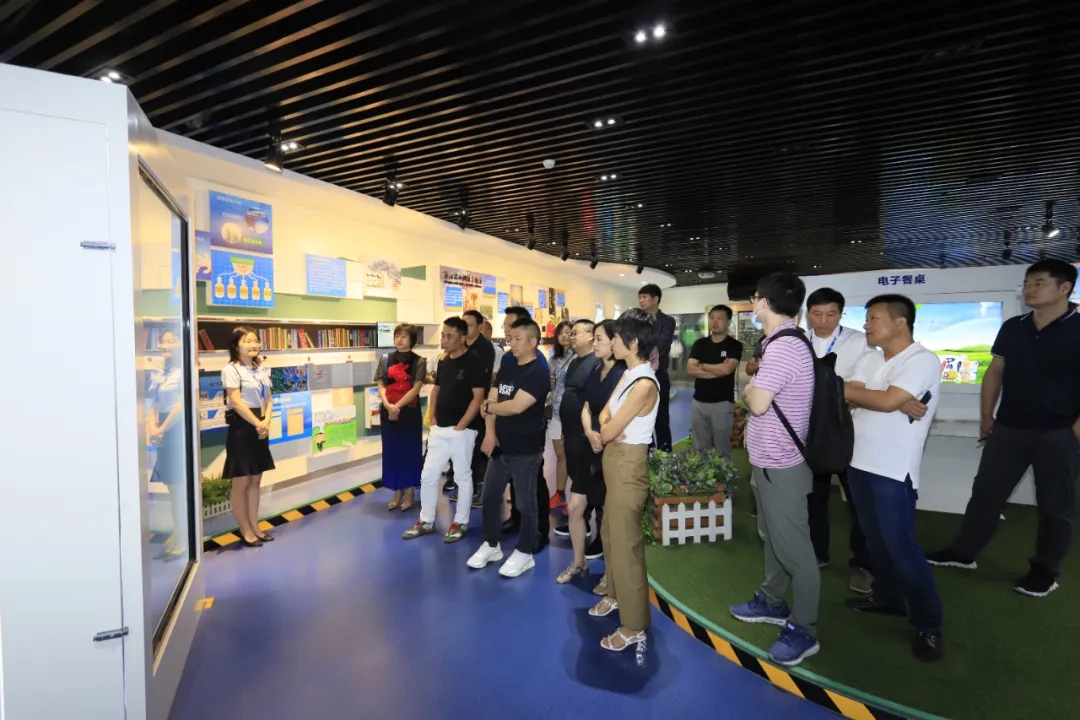 快讯 | 长江商学院智能制造学会走进XK(中国)一站式服务平台乳业集团 快讯 | 长江商学院智能制造学会走进XK(中国)一站式服务平台乳业集团