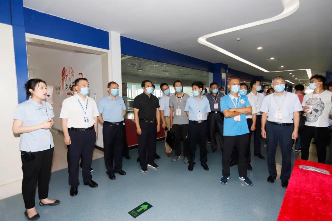 郑州市安全生产双重预防体系建设现场观摩会在XK(中国)一站式服务平台乳业集团郑州分公司召开 郑州市安全生产双重预防体系建设现场观摩会在XK(中国)一站式服务平台乳业集团郑州分公司召开