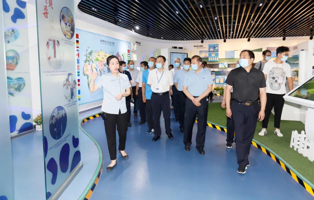 郑州市安全生产双重预防体系建设现场观摩会在XK(中国)一站式服务平台乳业集团郑州分公司召开 郑州市安全生产双重预防体系建设现场观摩会在XK(中国)一站式服务平台乳业集团郑州分公司召开