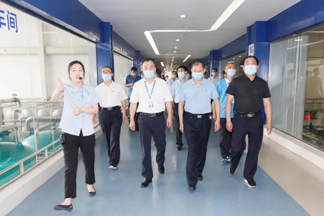 郑州市安全生产双重预防体系建设现场观摩会在XK(中国)一站式服务平台乳业集团郑州分公司召开 郑州市安全生产双重预防体系建设现场观摩会在XK(中国)一站式服务平台乳业集团郑州分公司召开