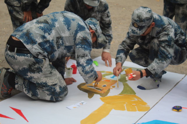 组织开展户外拓展训练活动 组织开展户外拓展训练活动