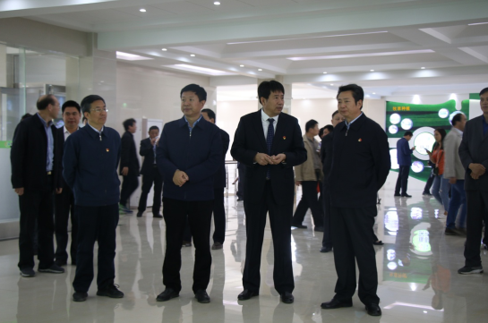 河南省农牧业产业扶贫工作观摩团莅临XK(中国)一站式服务平台集团·鲁山瑞亚牧业有限公司参观考察