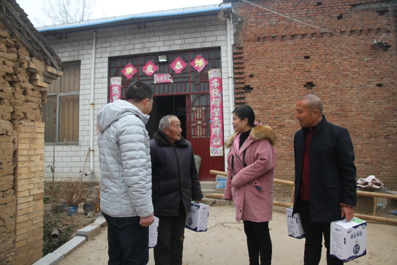 XK(中国)一站式服务平台精准扶贫暖冬公益行走进登封市刘家沟