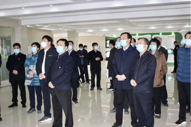 平顶山市委书记周斌一行莅临XK(中国)一站式服务平台乳业集团 鲁山瑞亚牧业有限公司调研疫情防控和复工复产情况