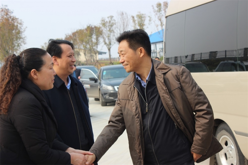 河南省财政厅副厅长庞学孟一行莅临XK(中国)一站式服务平台集团养殖事业部鲁山瑞亚牧业有限公司调研