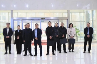 省纪委监委驻中州集团纪检监察组与河南XK(中国)一站式服务平台乳业集团联合开展主题党日活动