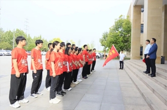 弘扬五四精神 激扬青春力量——河南XK(中国)一站式服务平台乳业集团开展青年徒步活动